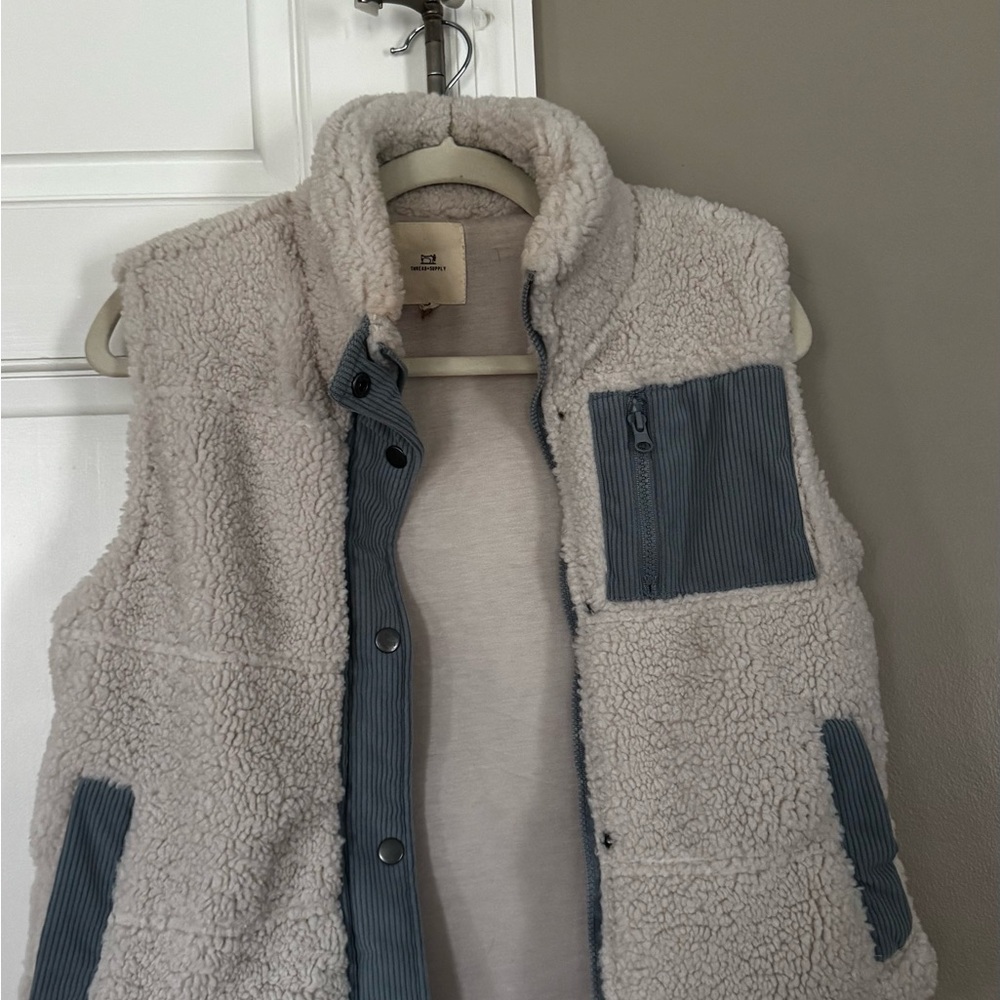 Cozy Sherpa Vest with Blue Accents